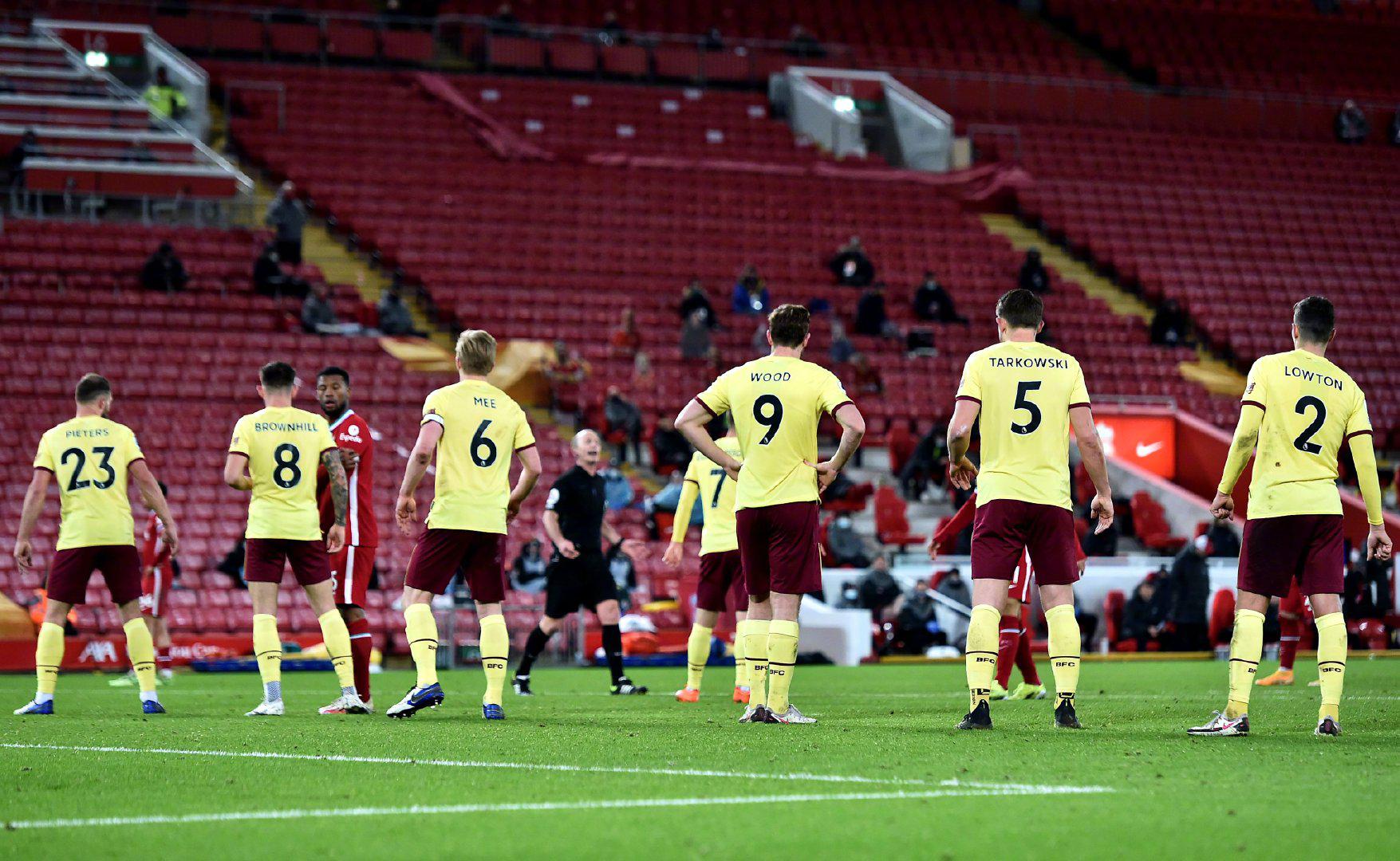 队便显示出 队便显示出